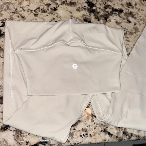 Lululemon Cream High-Waisted Leggings - Picture 3 of 5